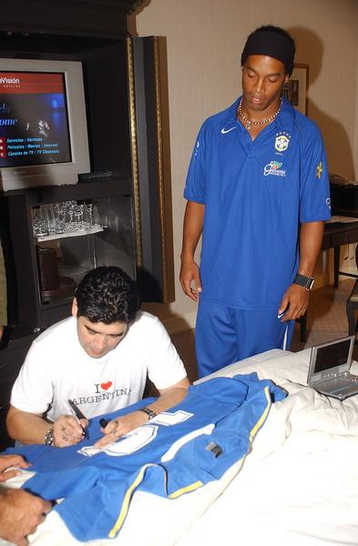 Ronaldinho et Maradona